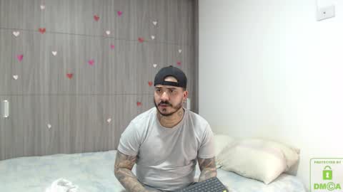 Snapshot of sweetdesires_ chatting on 03/10/26, 04:12 online show from 03/10/26, 04:12