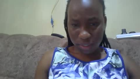 Snapshot of sweetdiva2012 chatting on 05/05/26, 06:10 sweetdiva2012 online show from 05/05/26, 06:10