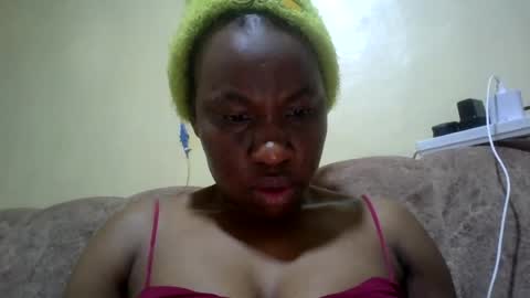 Snapshot of sweetdiva2012 chatting on 06/21/26, 04:37 sweetdiva2012 online show from 06/21/26, 04:37