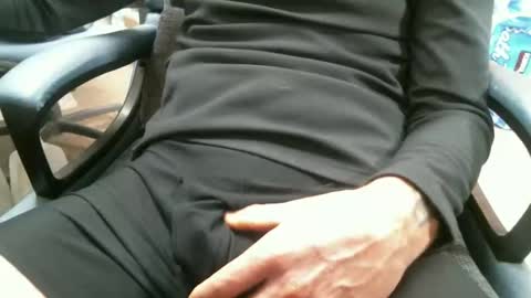 Stick around its a grower online show from 01/24/25, 02:08