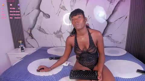 Snapshot of sweetebonny1 chatting on 12/03/25, 11:30 Jimena online show from 12/03/25, 11:30