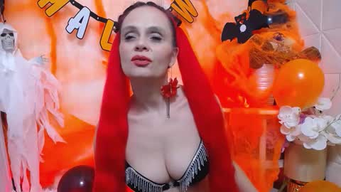 Snapshot of sweeteest_julie chatting on 11/01/25, 11:07 Sweeteest Julie online show from 11/01/25, 11:07