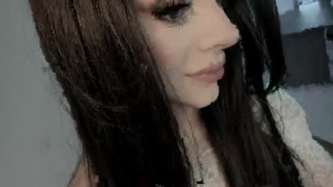 Snapshot of sweetest_bella chatting on 03/19/26, 10:47 Bella online show from 03/19/26, 10:47