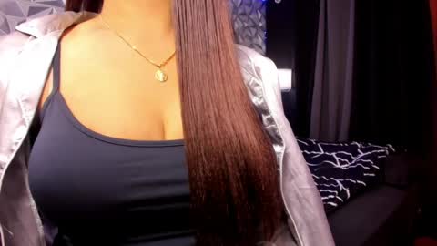 sweetest_one4 online show from 05/17/26, 12:23
