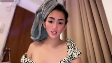 Snapshot of sweetestmallow chatting on 03/12/25, 09:23 mallow online show from 03/12/25, 09:23