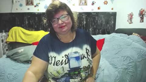 Snapshot of sweetestmilf4you chatting on 02/05/26, 04:11 sweetestmilf4you online show from 02/05/26, 04:11