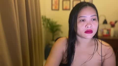 Snapshot of sweetestsmile_ chatting on 09/20/25, 03:29 Khaye online show from 09/20/25, 03:29