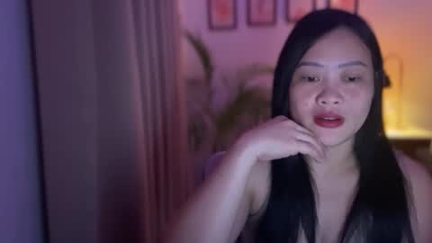 Snapshot of sweetestsmile_ chatting on 03/22/26, 01:20 Khaye online show from 03/22/26, 01:20