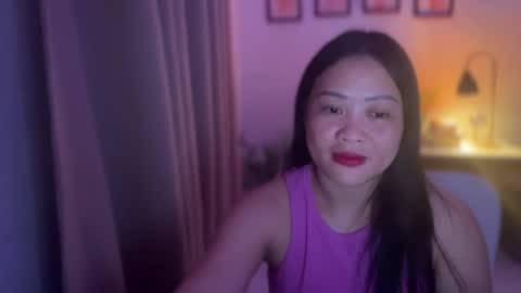 Snapshot of sweetestsmile_ chatting on 03/25/26, 01:44 Khaye online show from 03/25/26, 01:44