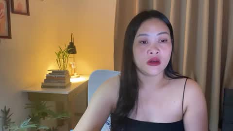 Snapshot of sweetestsmile_ chatting on 04/11/26, 01:26 Khaye online show from 04/11/26, 01:26