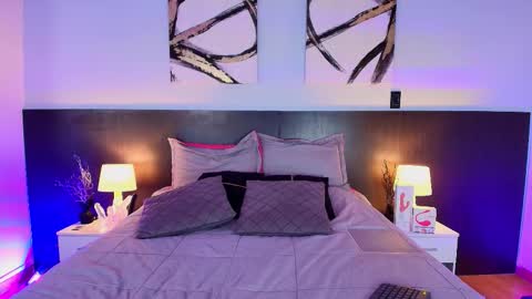 Snapshot of sweeteuphoria_ chatting on 10/07/25, 09:01 Ephoria online show from 10/07/25, 09:01