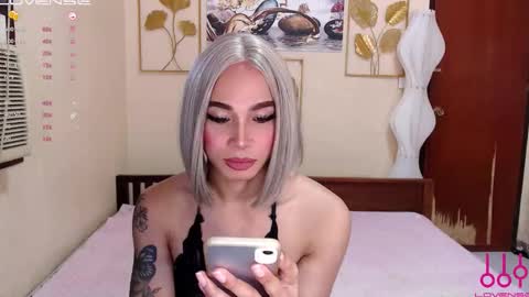 sweetkatniss online show from 09/17/25, 05:20