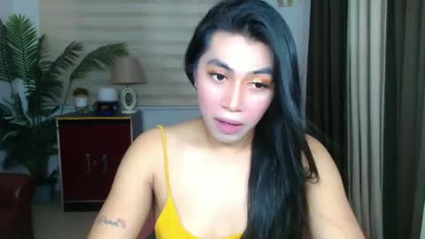 Snapshot of sweetfantasyxx chatting on 03/19/26, 05:11 Aki online show from 03/19/26, 05:11