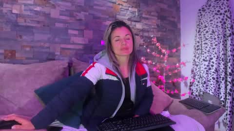 sweef online show from 01/29/25, 01:37