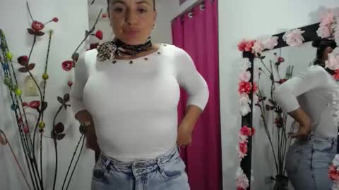 Snapshot of sweetfantasyy69 chatting on 03/13/26, 07:09 sweef online show from 03/13/26, 07:09