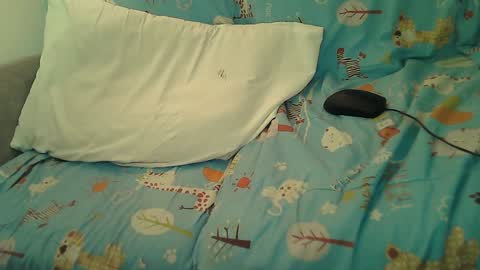 Snapshot of sweetfilipinawet chatting on 01/12/25, 04:10 Stacy online show from 01/12/25, 04:10