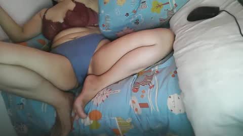 Snapshot of sweetfilipinawet chatting on 03/12/25, 06:51 Stacy online show from 03/12/25, 06:51