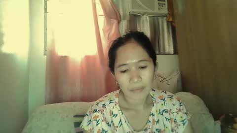 Snapshot of sweetfilipinawet chatting on 09/10/25, 05:18 Stacy online show from 09/10/25, 05:18