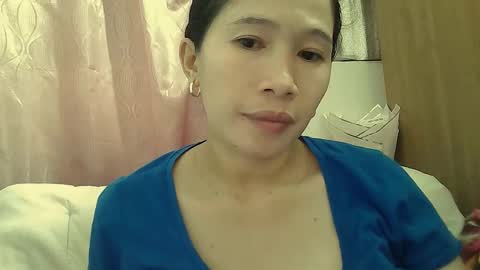 Snapshot of sweetfilipinawet chatting on 10/23/25, 02:16 Stacy online show from 10/23/25, 02:16