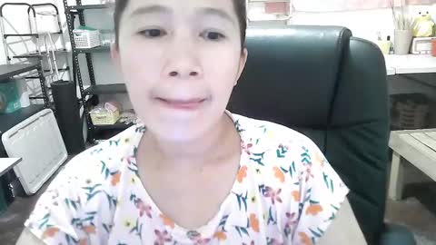 Snapshot of sweetfilipinawet chatting on 04/14/26, 02:23 Stacy online show from 04/14/26, 02:23