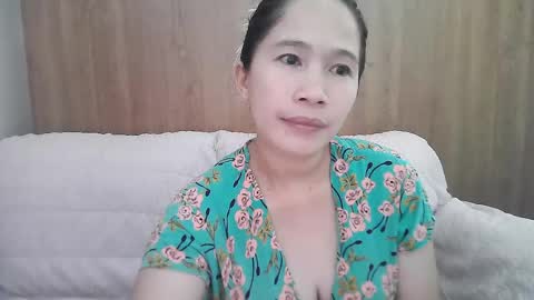 Snapshot of sweetfilipinawet chatting on 04/15/26, 03:19 Stacy online show from 04/15/26, 03:19