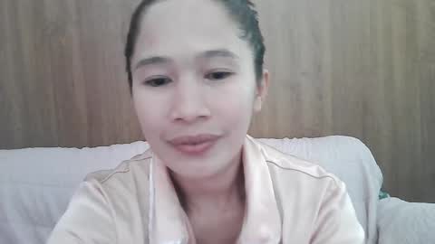 Snapshot of sweetfilipinawet chatting on 04/17/26, 04:43 Stacy online show from 04/17/26, 04:43