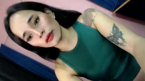 sweetfuckerbabyy18 online show from 12/18/25, 11:05