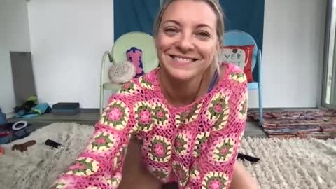 sweetgapeach1 online show from 10/09/25, 04:05
