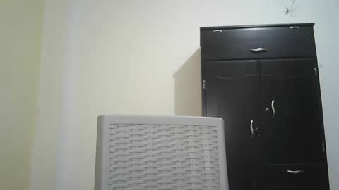 Snapshot of sweetgirl213742 chatting on 12/29/24, 07:06 Victoria Santos online show from 12/29/24, 07:06