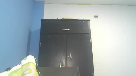 Snapshot of sweetgirl213742 chatting on 09/17/25, 06:59 Victoria Santos online show from 09/17/25, 06:59