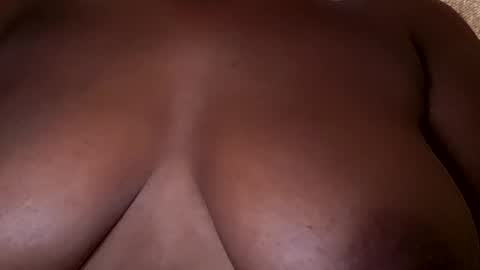 Snapshot of sweetgirl23232 chatting on 01/11/25, 07:06 Sandy online show from 01/11/25, 07:06