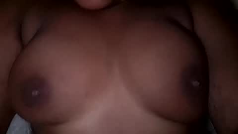 Snapshot of sweetgirl23232 chatting on 02/01/25, 05:07 Sandy online show from 02/01/25, 05:07