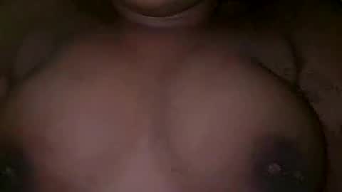 Snapshot of sweetgirl23232 chatting on 02/17/25, 02:48 Sandy online show from 02/17/25, 02:48