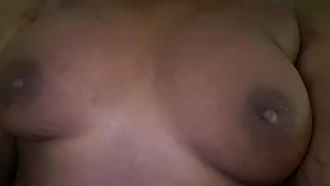 Snapshot of sweetgirl23232 chatting on 02/28/25, 02:09 Sandy online show from 02/28/25, 02:09