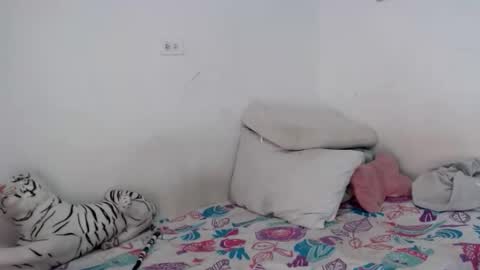 Snapshot of sweetgirsl chatting on 05/26/26, 07:43 sweetgirsl online show from 05/26/26, 07:43