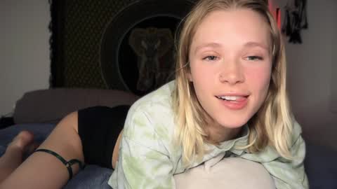 sweetgracee online show from 12/27/24, 07:18