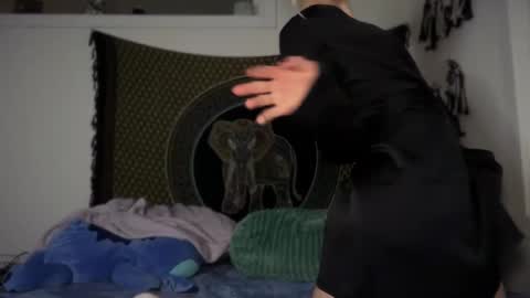 sweetgracee online show from 02/15/25, 04:47