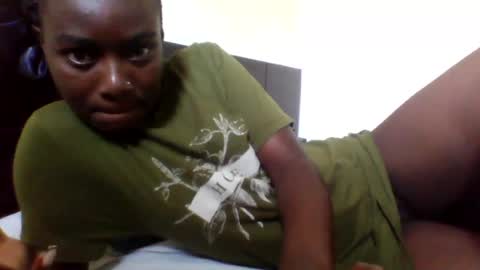 sweetgurl05 online show from 06/19/26, 07:01