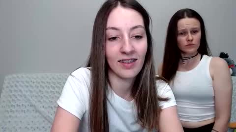 Snapshot of sweetheart_77 chatting on 01/21/25, 06:55 Emma online show from 01/21/25, 06:55