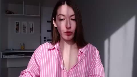 Snapshot of sweetheart_77 chatting on 03/10/26, 07:57 Emma online show from 03/10/26, 07:57