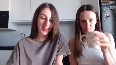 Snapshot of sweetheart_77 chatting on 03/14/26, 08:31 Emma online show from 03/14/26, 08:31