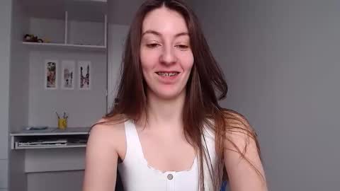 Snapshot of sweetheart_77 chatting on 03/21/26, 08:52 Emma online show from 03/21/26, 08:52