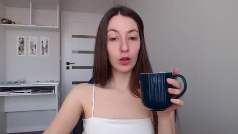 Snapshot of sweetheart_77 chatting on 04/23/26, 09:41 Emma online show from 04/23/26, 09:41