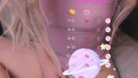 Snapshot of sweetheart_flower chatting on 12/15/24, 08:58 Kira online show from 12/15/24, 08:58