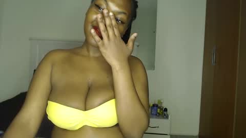 Snapshot of sweetice_01 chatting on 01/14/25, 06:17 euny online show from 01/14/25, 06:17