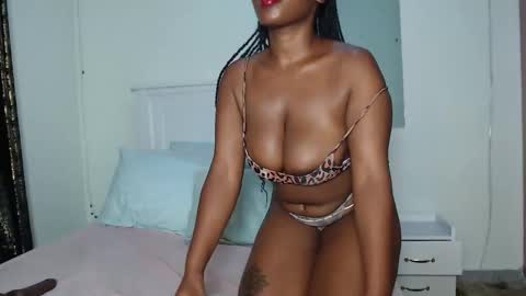 Snapshot of sweetice_01 chatting on 03/08/25, 09:51 euny online show from 03/08/25, 09:51