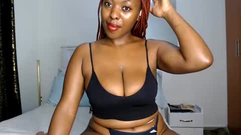 Snapshot of sweetice_01 chatting on 06/24/26, 03:27 euny online show from 06/24/26, 03:27