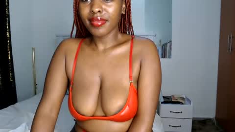 Snapshot of sweetice_01 chatting on 06/25/26, 08:19 euny online show from 06/25/26, 08:19
