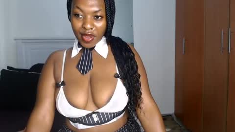 Snapshot of sweetice_01 chatting on 08/03/26, 05:39 euny online show from 08/03/26, 05:39