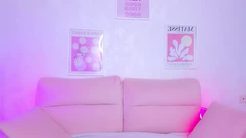 sweetie_catt online show from 09/20/25, 08:48